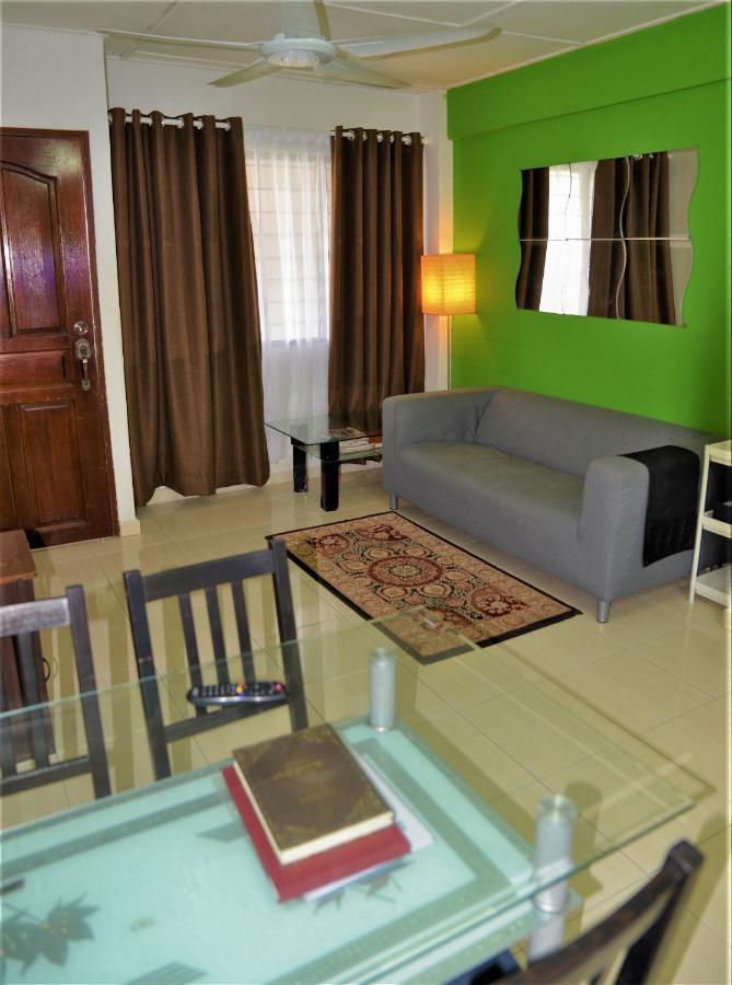 Awedee Homestay Путраджая Екстериор снимка
